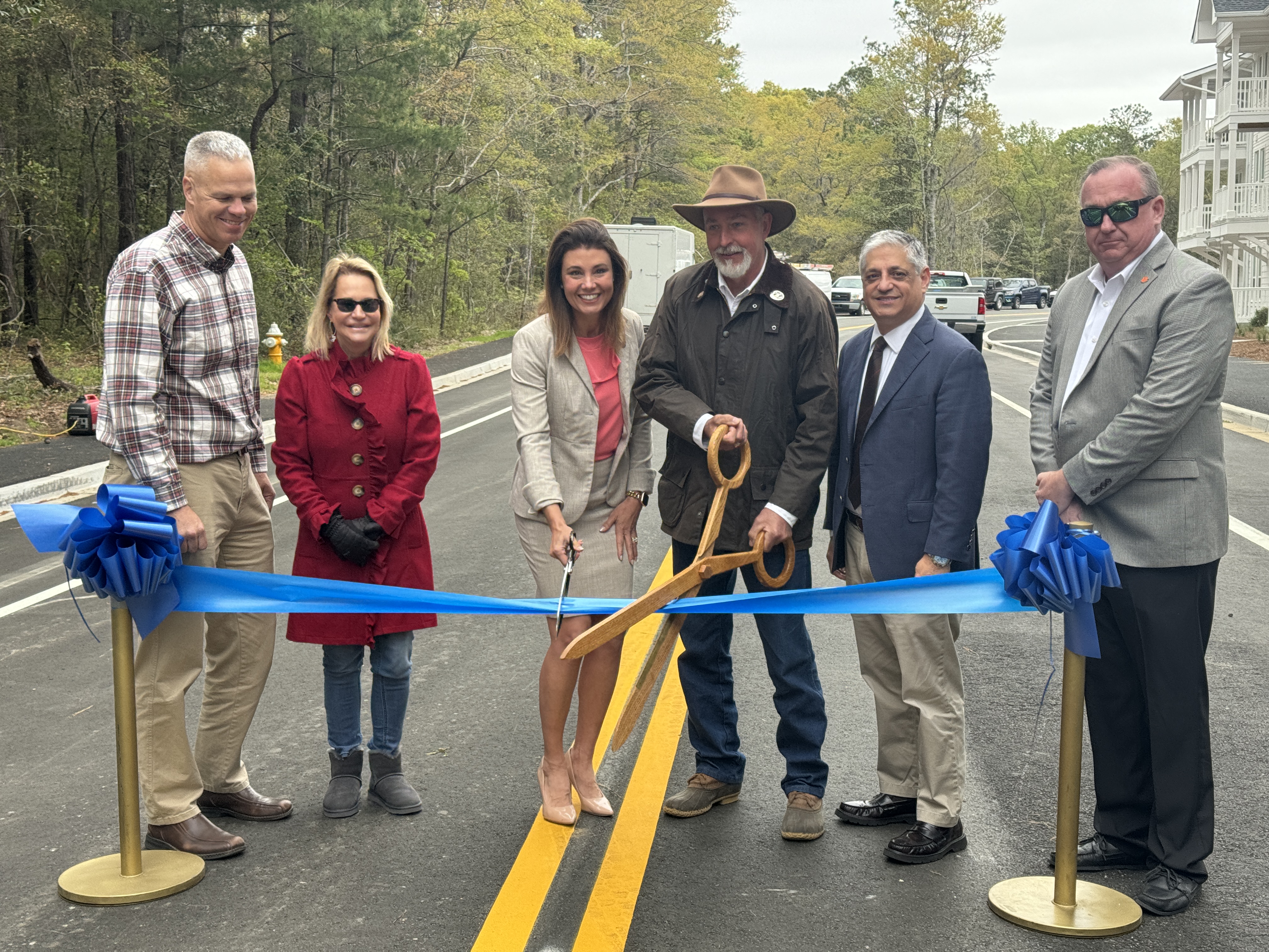 NorthernPitchforkRibbonCutting